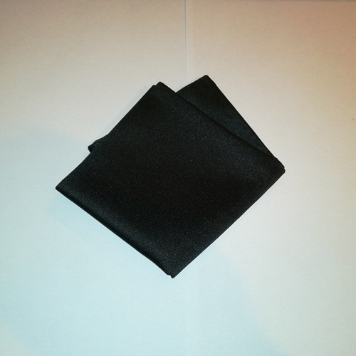 Fekete selyem díszzsebkendő