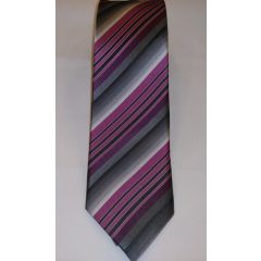  Szürke alapon ciklámenlila és sötétszürke csíkos selyem nyakkendő